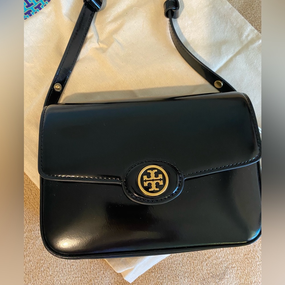 Tory Burch Robinson spazzolato convertible shoulder bag w/ adjustable strap